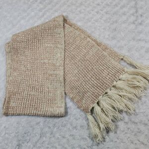 Vince Camuto Marled Shine Muffler Tasseled Scarf in Oatmeal Pink